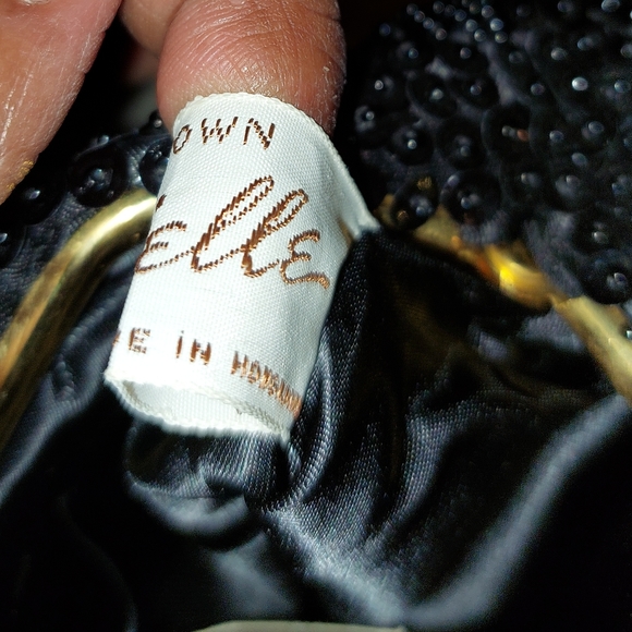 Vintage Gimbels Own Gabrielle Beaded Black Clutch w/ Floral Pattern - Picture 4 of 6